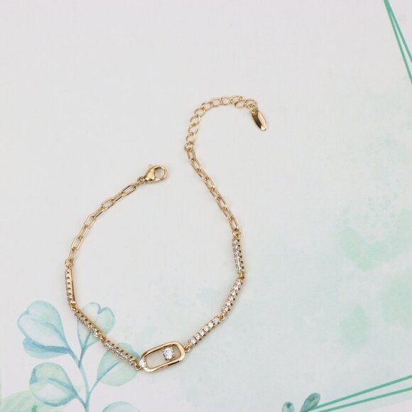 "Elegant Rose Gold Bracelet with Sparkling Center Oval Charm, XPBL0913 - Picture 4 of 13